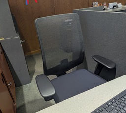 [#B13-11] Tall Task Chair