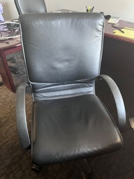[#B5] Black faux leather square seat chair
