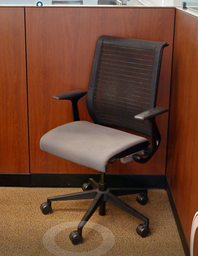 [#B13-2] Task chair w/arms