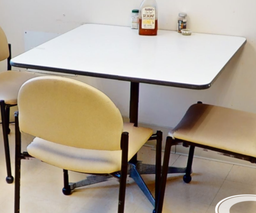 [#C4-9] Square break table