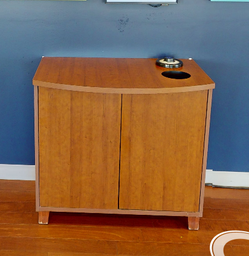 [#D20-9] 2 door cabinet