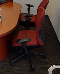 [#B13-2] Red task chair w/arms