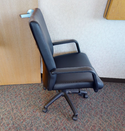 [#B5-4] Conference room chair