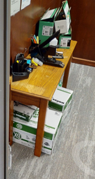 [#C11-9] 1 Small table holding office supplies