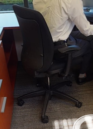 [#B13-5] Black task chair