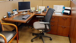 [#E6-3] L-shaped desk