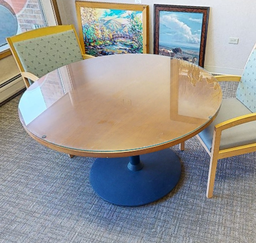 [#C4-3] communal table