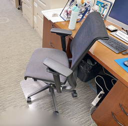 [#B13-2] Task chair with arms