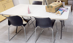 [#C8-9] Folding table