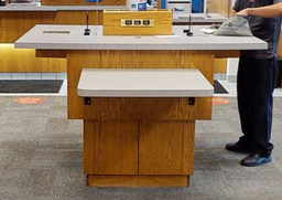 [#E2-6] Cheque desk
