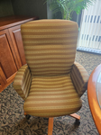 [#B5-23] Conference room chair with casters