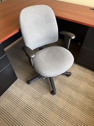 [#B13-45] DESK CHAIR