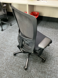 [#B13-43] Office chair