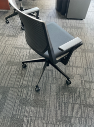 [#B13-84] Office chair
