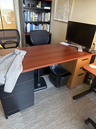 [#E4-28] 66x30x30 CREDENZA DESK