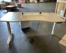 [#E10-12] Adj Desk With Wheels-Missing Foot
