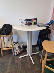 [#C2-21] Round table, wood