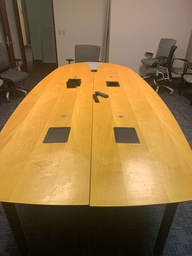 [#C5-53] Conference table