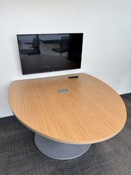 [#C5-6] 5’ conference table