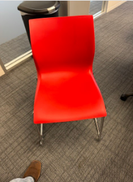 [#B4-7] RED PLASTIC CHAIRS