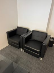 [#B12-8] BLACK LOUNGE CHAIRS