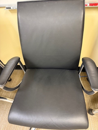 [#B5-58] Leather Conference Room Chairs