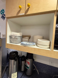 [#I1-77] Plates/Bowls/Cups in Cupboards