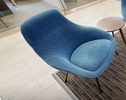 [#B12-5] Blue lounge chair