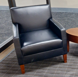 [#B12-4] Black lounge chair