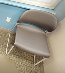 [#B4-15] Grey cafe chair