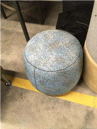[#B11-22] ROUND FABRIC STOOL