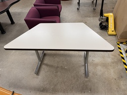 [#C12-4] Trapezoid Table