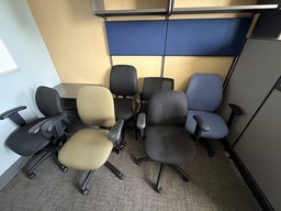 [#B13-32] DESK CHAIRS