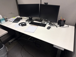 [#E10-195] 69x30 HAT TABLE