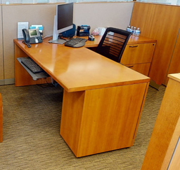 [#E6-2] L-shaped desk
