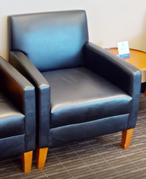 [#B12-5] Black lounge chair