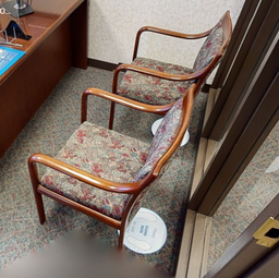 [#B9-6] Floral guest chair, wood