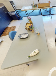 [#C8-12] Folding table