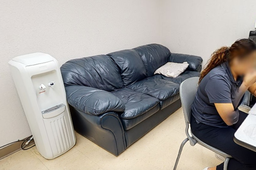 [#B6-10] Couch
