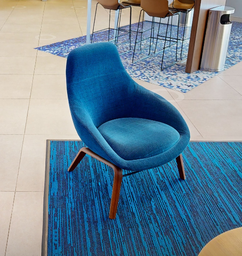 [#B12-4] Blue lounge chair