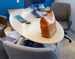 [#C5-14] Conference table