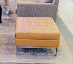 [#B11-6] Gold square ottoman