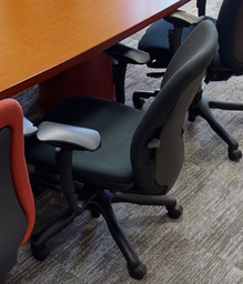 [#B13-1] Task chair w/arms