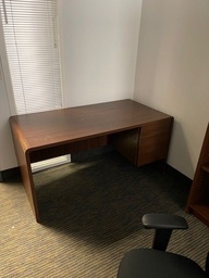 [#E3-38] Right-Hand Desk - 1Ped/Drawer 5'6''