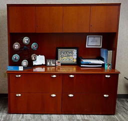 [#D5-19] Credenza w/overhead