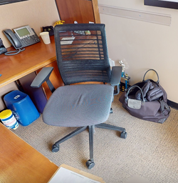 [#B13-4] Task chair w/arms