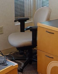[#B13-3] Beige task chair w/arms
