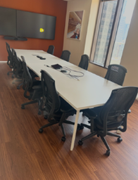 [#C6-6] CONFERENCE TABLE W/POWER