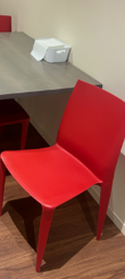 [#B4-9] RED PLASTIC BREAKROOM CHAIRS