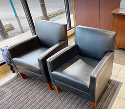 [#B12-5] Black lounge chair